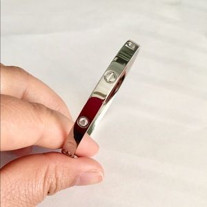 Bundle for a bracelet and a ring size 8